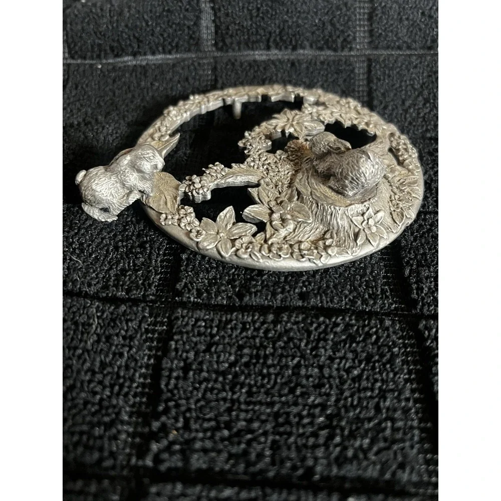 1989 RAWCLIFFE PEWTER Rabbits CANDLE OR POTPOURRI TOPPER, topper only [W]
